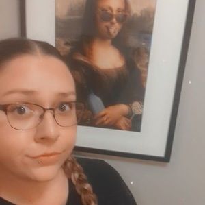 Meet your Posher, Nina